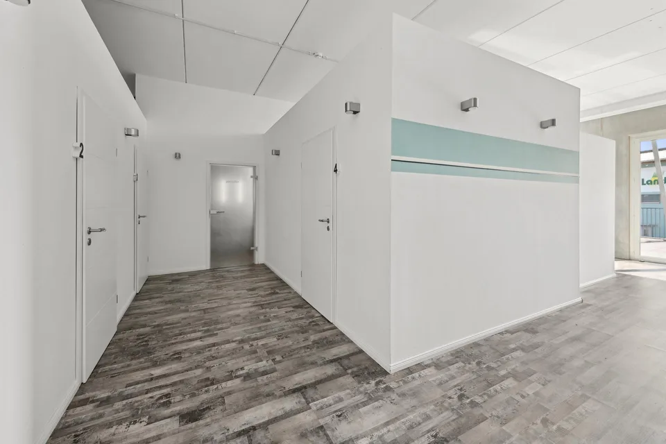 ausgebaute Gewerbefläche / Büro per sofort