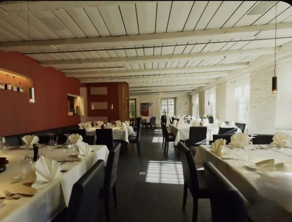 Repräsentative Gastronomieimmobilie mit Eventsaal und Terrasse in R...