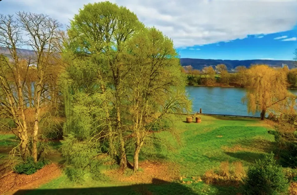 Repräsentative Gastronomieimmobilie mit Eventsaal und Terrasse in R...