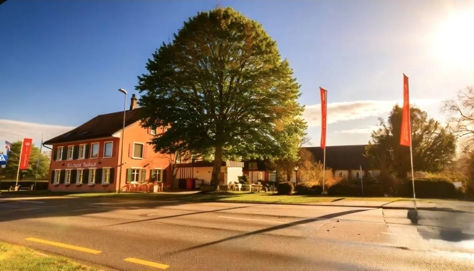 Repräsentative Gastronomieimmobilie mit Eventsaal und Terrasse in R...