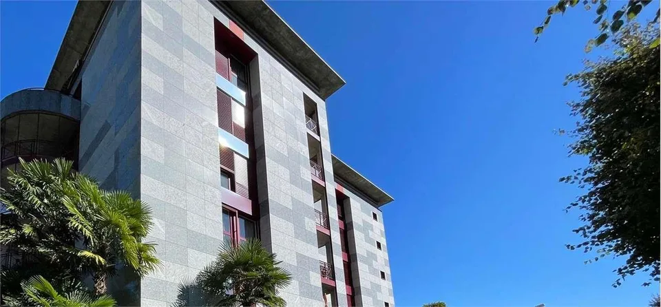 Affittiamo ufficio ammobiliato 3 locali ad Agno con ampia terrazza