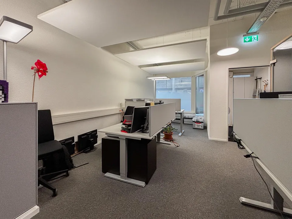 Gewerbe im Ruopigen Zentrum zu vermieten!