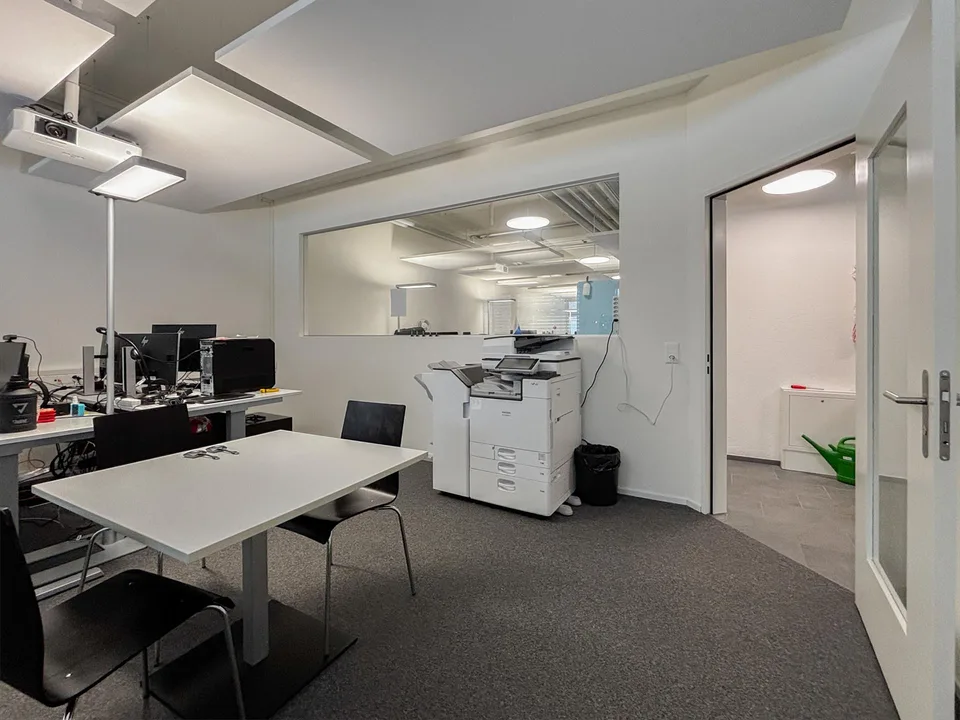 Gewerbe im Ruopigen Zentrum zu vermieten!