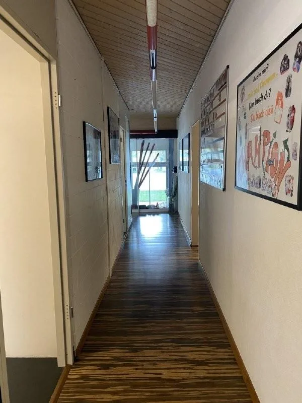 Gewerbe- oder Karateraum im Parterre (215 m2)