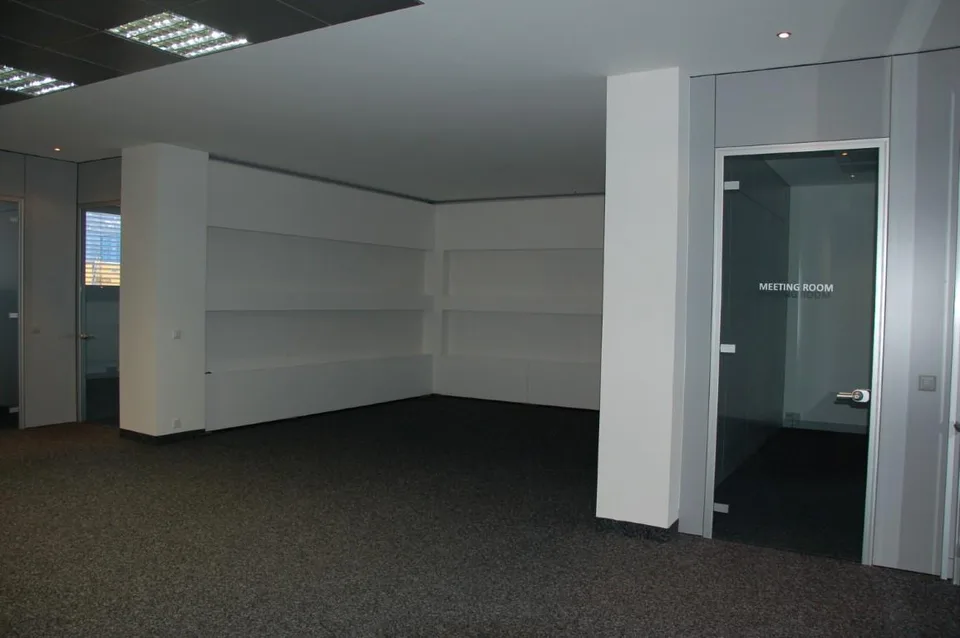 Büro-/Gewerberäumlichkeiten an gut erschlossener Lage
