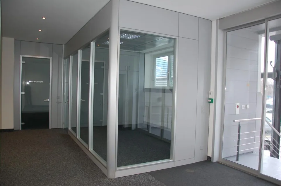 Büro-/Gewerberäumlichkeiten an gut erschlossener Lage