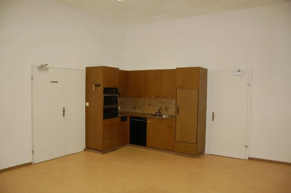 Büro-/Gewerberäumlichkeiten an gut erschlossener Lage – Foto 10 von 11