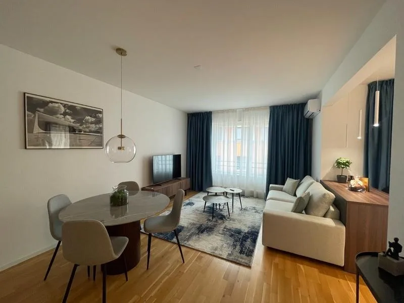 AFFITTASI CENTRALISSIMO APPARTAMENTO ARREDATO CON BALCONE