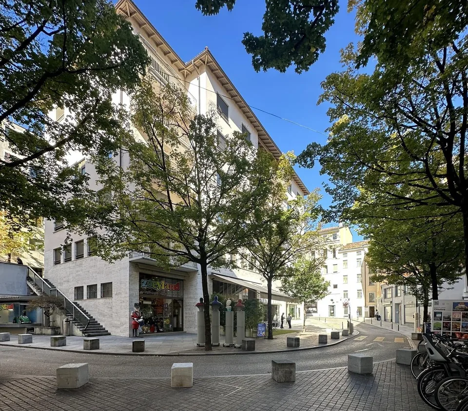 AFFITTASI CENTRALISSIMO APPARTAMENTO ARREDATO CON BALCONE