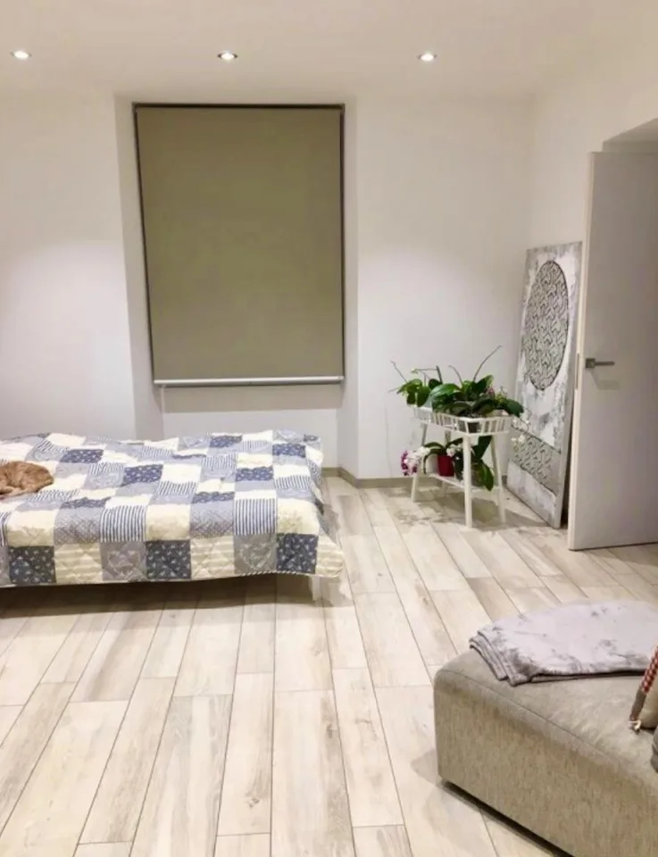 Moderne Wohnung mit eingezäuten Garten - appartamento con giardinetto