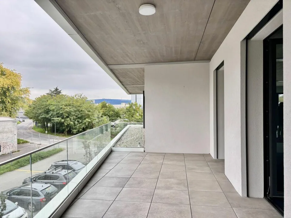 Bureaux neufs et lumineux de standing - face à la gare CFF de Bussi... – Foto 7 von 12