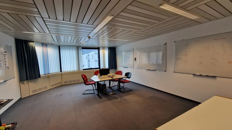 Büro / Gewerbe / Praxis / Atelier: 591 m2 in Chur West zu vermieten