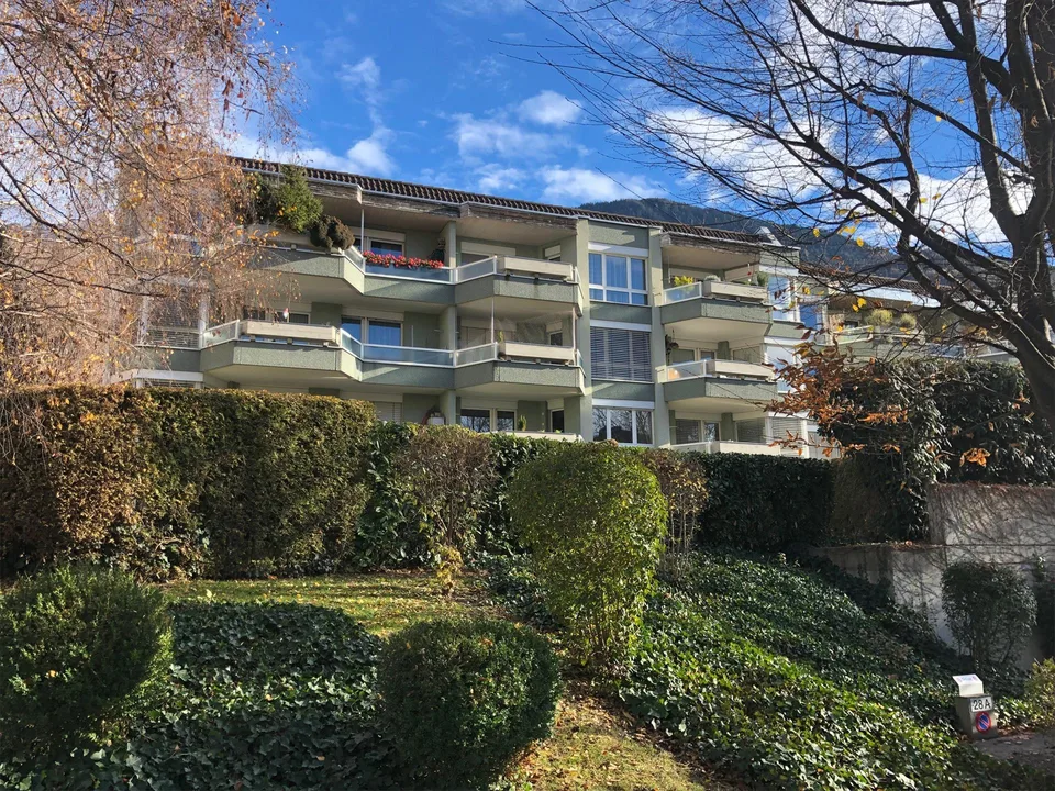 Aussen-Parkplatz