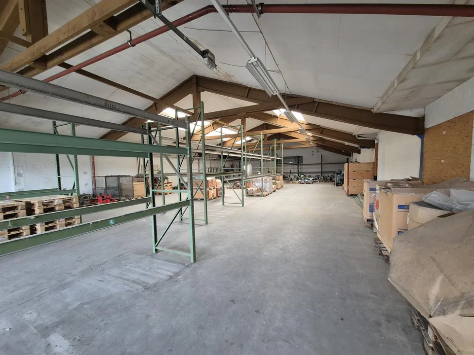 Büro und Lagerhalle – foto 6 di 6