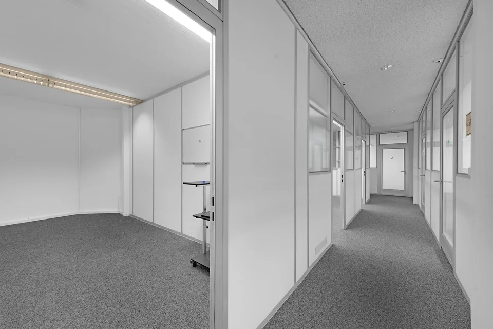 Moderne Büroräumlichkeiten zu vermieten flexibel & sofort verfügbar – Foto 8 von 13