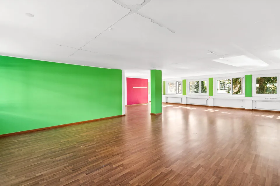 144m2 Gewerbefläche im 1.OG, in 8048 Zürich, zu vermieten