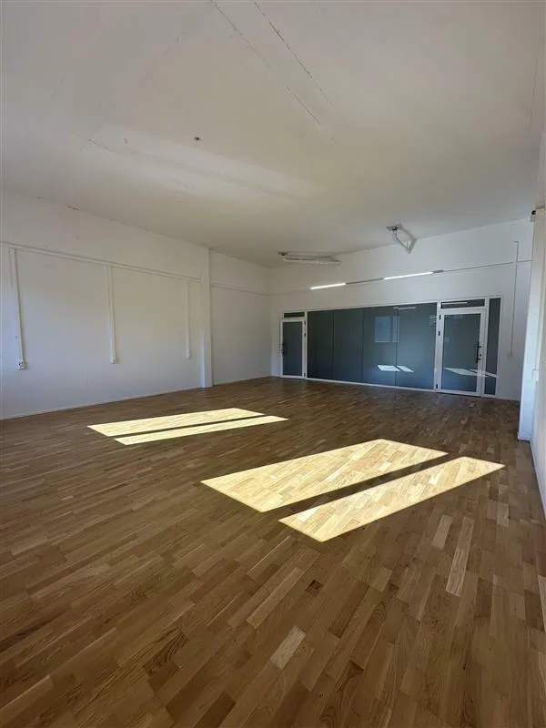 Grosszügige Büro- / Gewerberäumlichkeiten