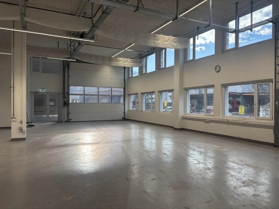 Moderne und flexible Gewerberäume an zentraler Lage in Sarnen