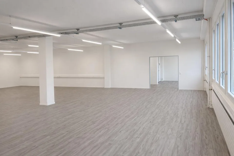 878 m² Büro- und Gewerbefläche in Cham  flexibel kombinierbar