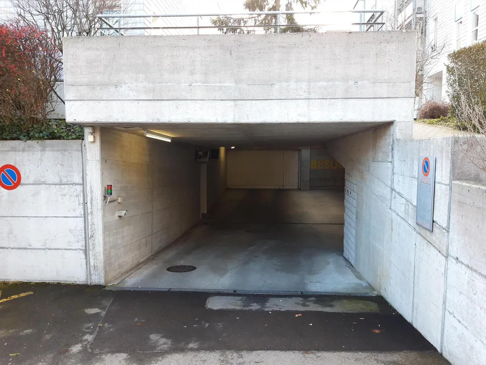 Einstellplätze im Grossacker zu vermieten