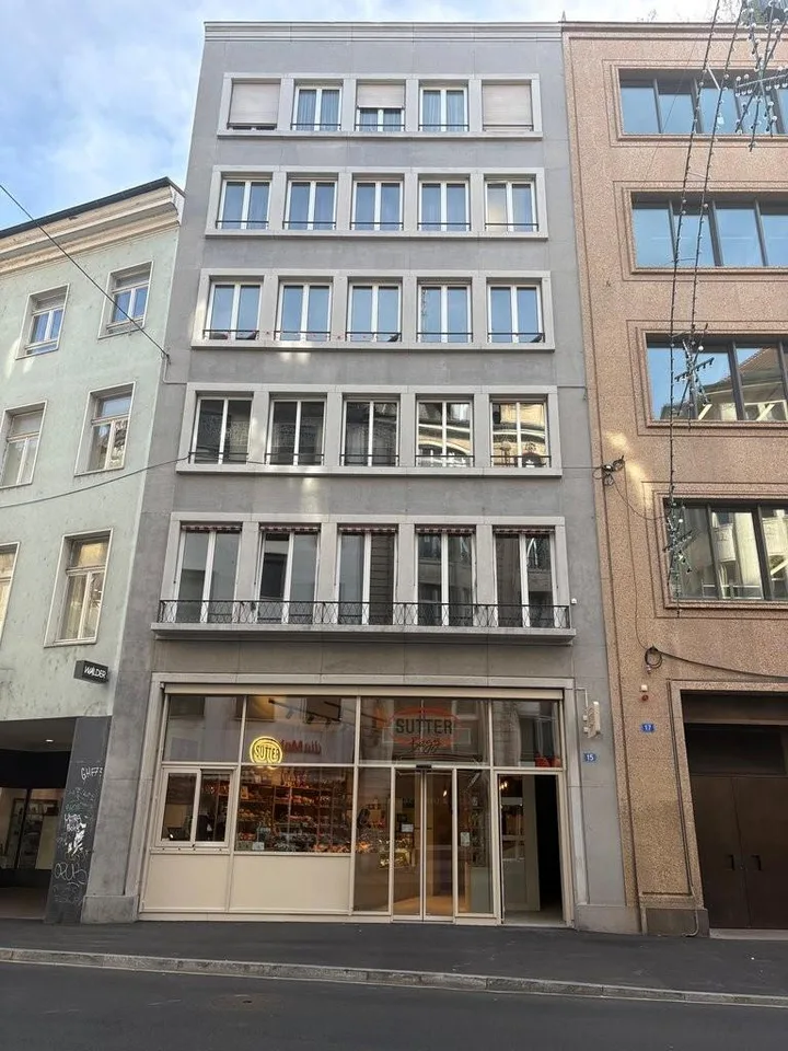 Business-Hotspot: Moderne Praxis-/Büroraum an Top Lage