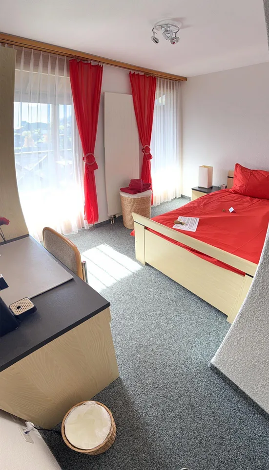 Flexible Monatszimmer mit Service und toller Aussicht