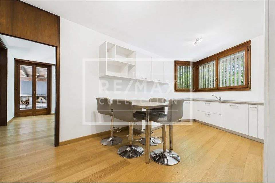 Elegante villa con piscina e giardino privato a Gentilino – Foto 10 von 13