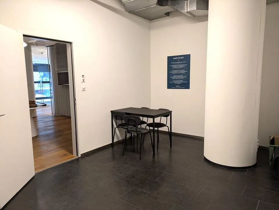 Boutique (121 m2) im Anfos-Haus