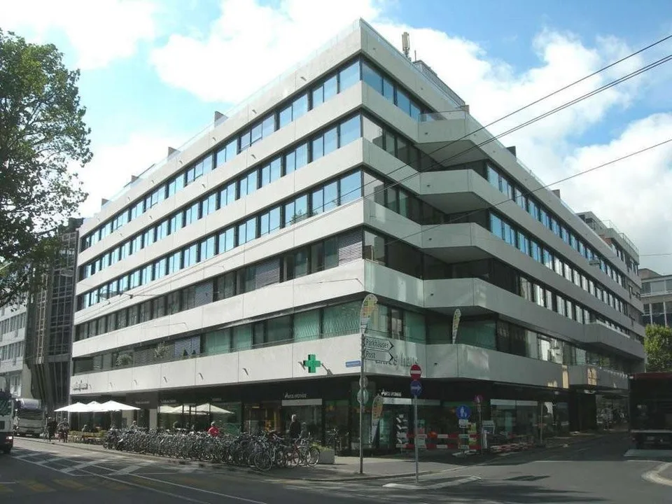 Boutique (121 m2) im Anfos-Haus