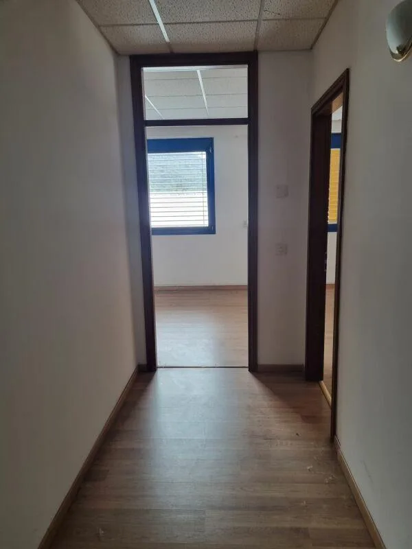 Affittasi uffici – Foto 15 von 18