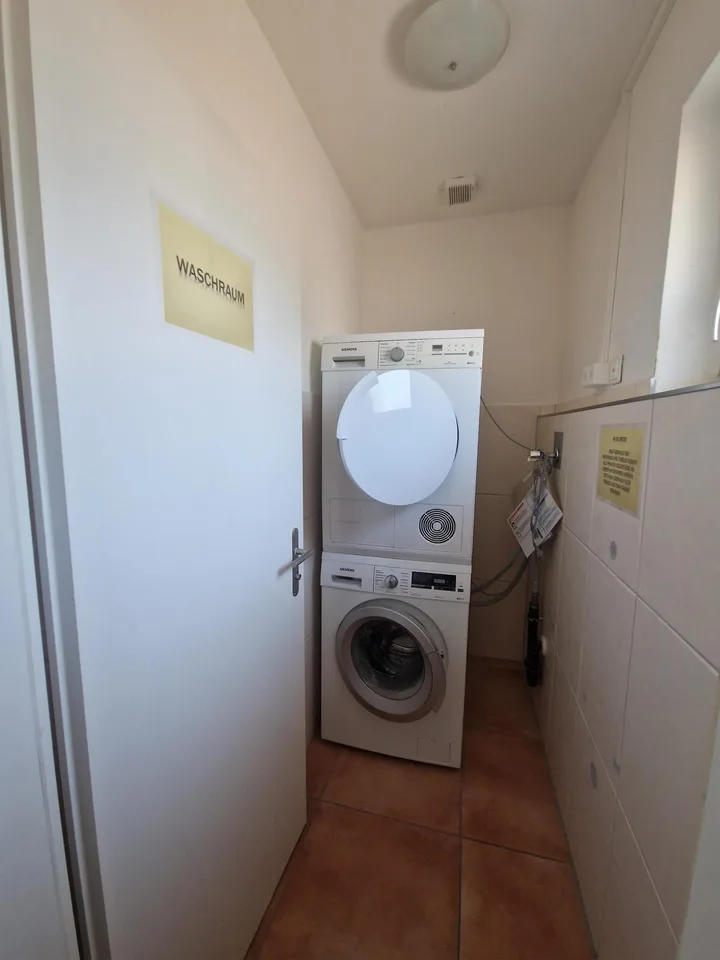Möbliertes Einzelzimmer