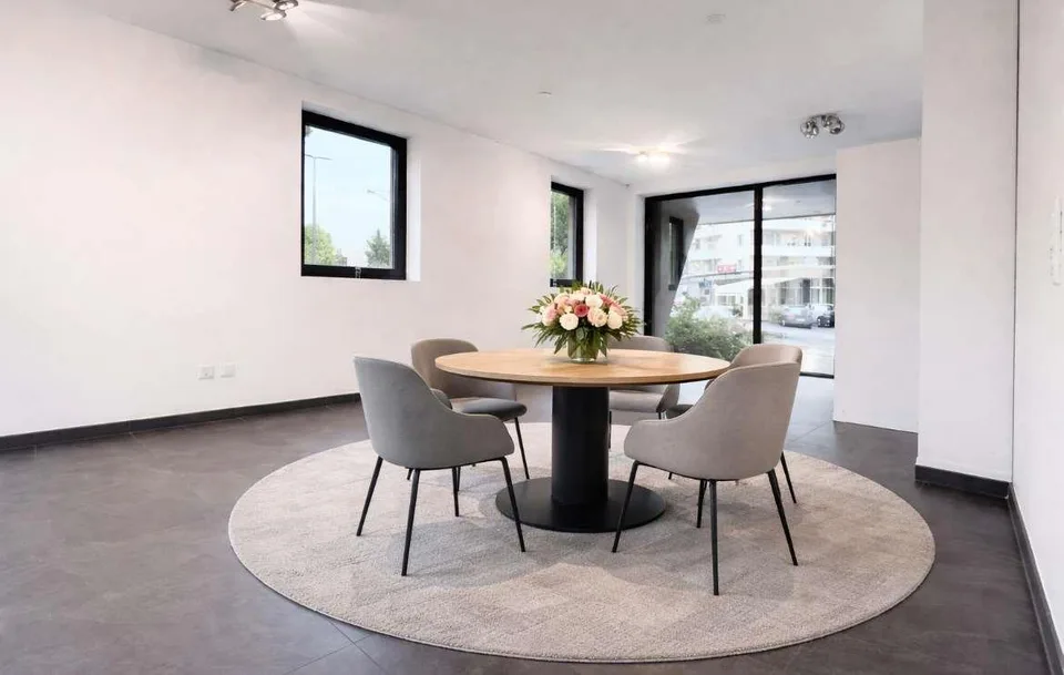 Elegante locale commerciale ufficio  a Lugano Massagno