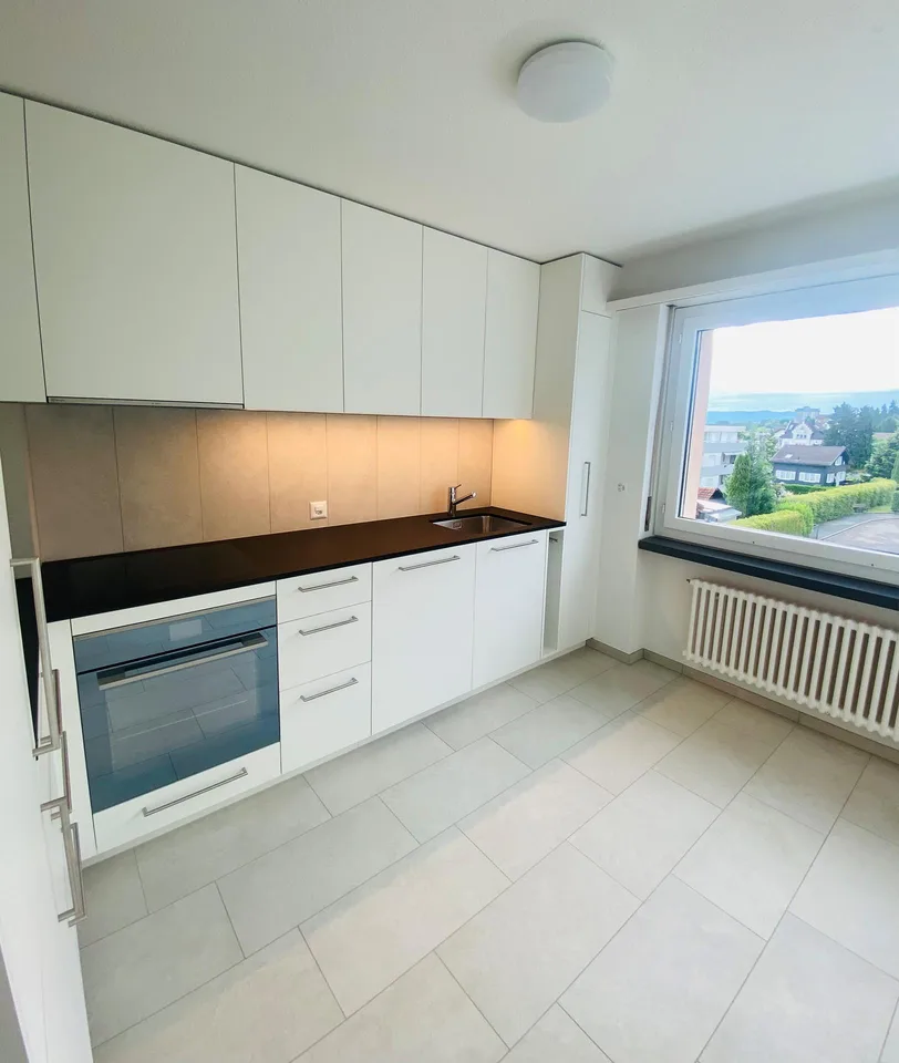 renovierte, sonnige 3-Zimmerwohnung