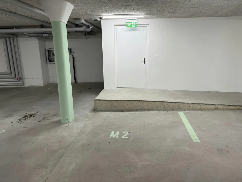 Motorradplatz in neuer Tiefgarage