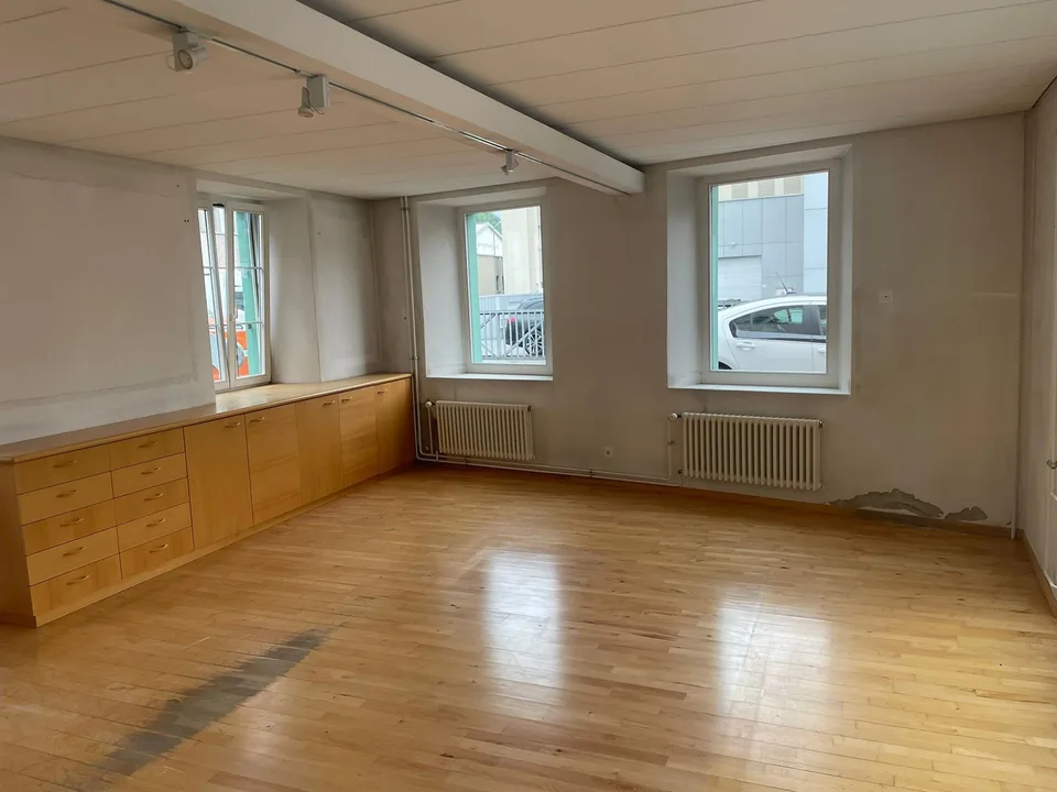 Zentral gelegener Eckgewerberaum