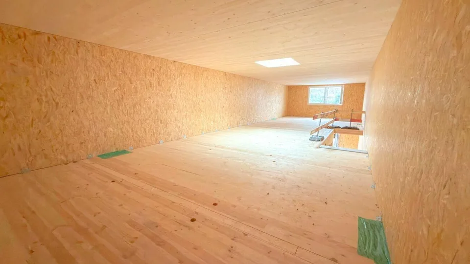 Nachhaltige Edelrohbau-Boxen mit Autobahnanbindung - für Büro, Work...