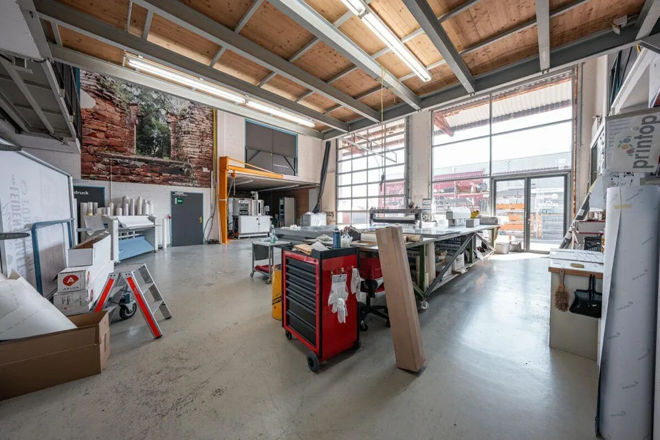 Gewerbepark an Top Lage - Halle, flexible Gewerbeflächen und Erstbe... – Foto 7 von 26
