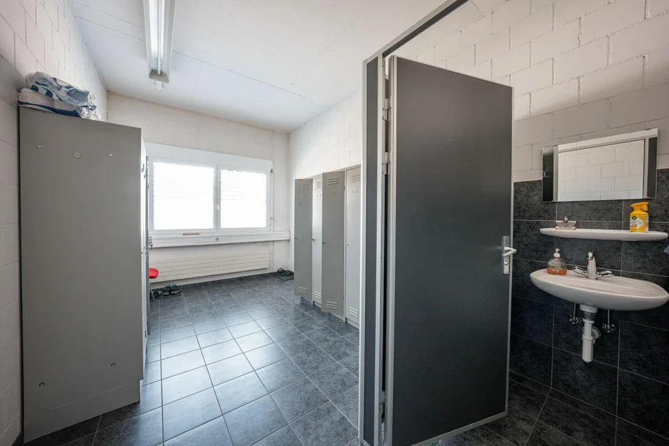 Gewerbepark an Top Lage - Halle, flexible Gewerbeflächen und Erstbe... – Foto 19 von 26