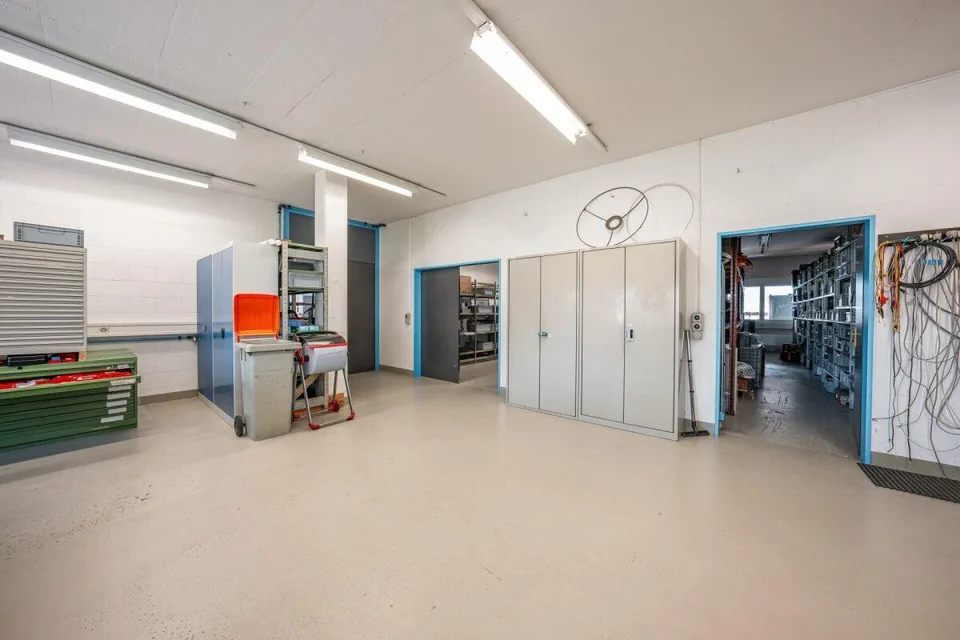 Gewerbepark an Top Lage - Halle, flexible Gewerbeflächen und Erstbe... – Foto 22 von 26