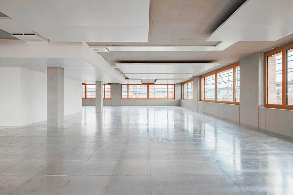 Surface de 923m2 dans le nouvel quartier mixte de Central Malley