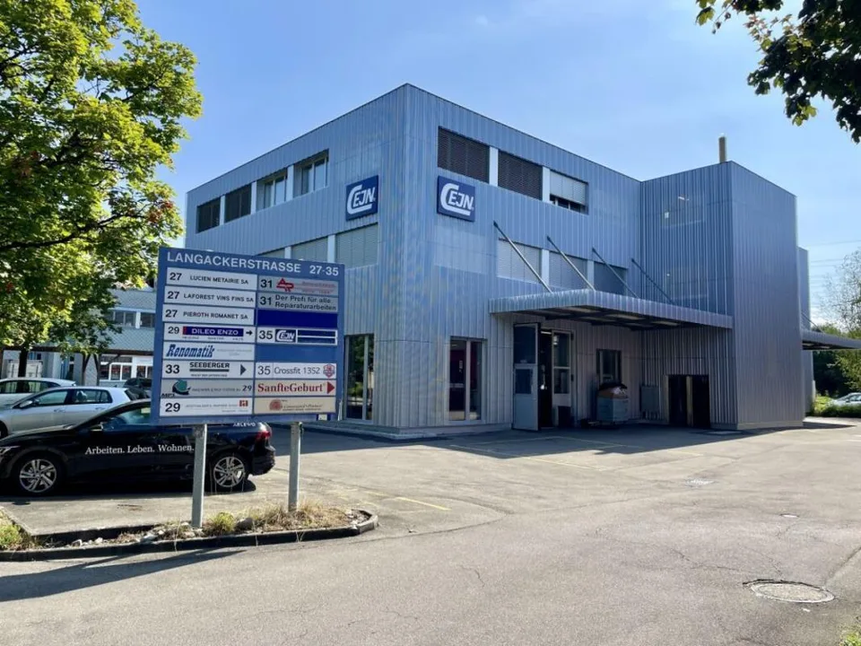 Einstellhallenplätze in Cham