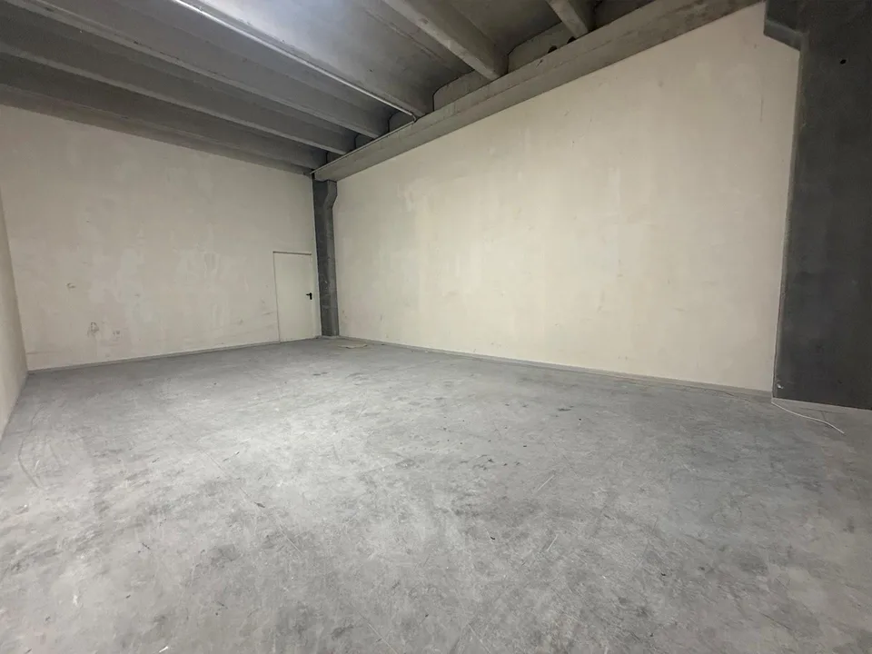 FINO A 3 MESI GRATUITI - Deposito in affitto Mendrisio di 38 mq