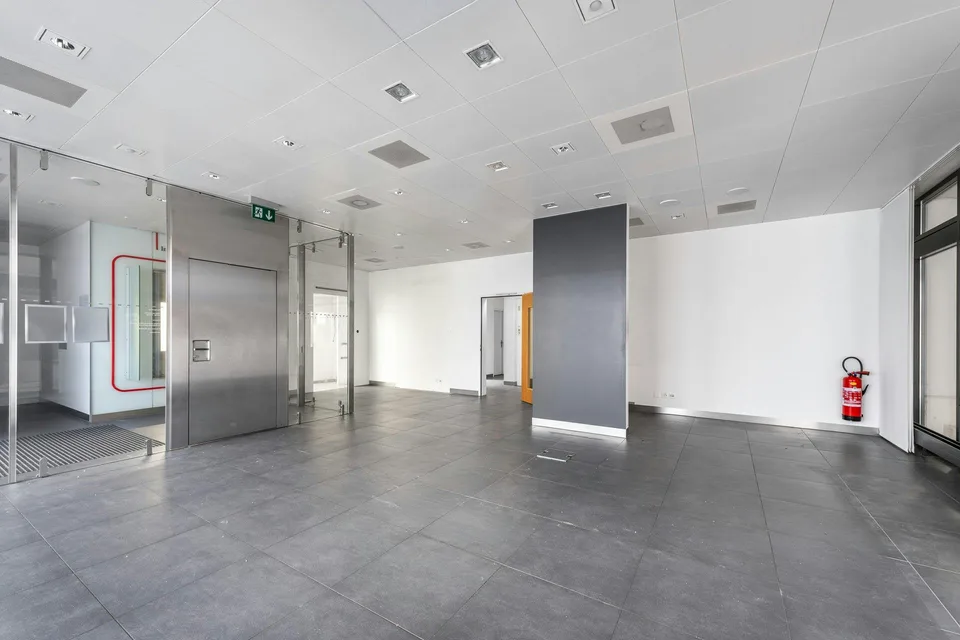 Ihre ca. 154 m² Gewerbefläche mitten im Stedtli! – photo 6 sur 11