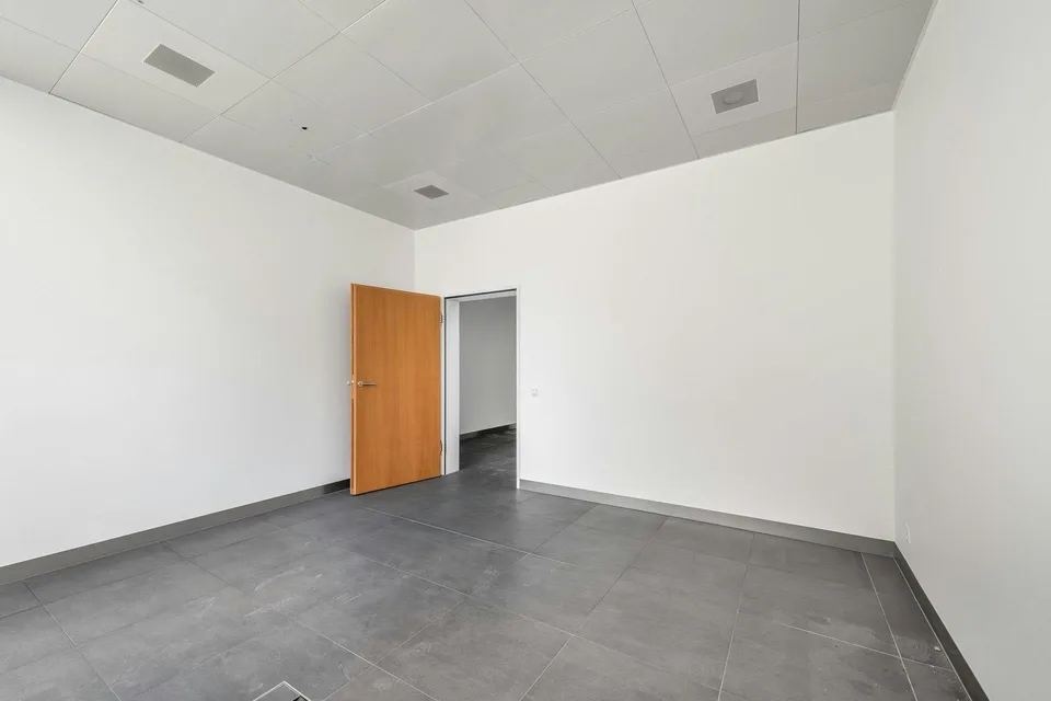 Ihre ca. 154 m² Gewerbefläche mitten im Stedtli! – photo 9 sur 11