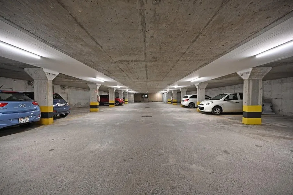 Sichern Sie sich Ihren Einstellhallenplatz in Mooseedorf!