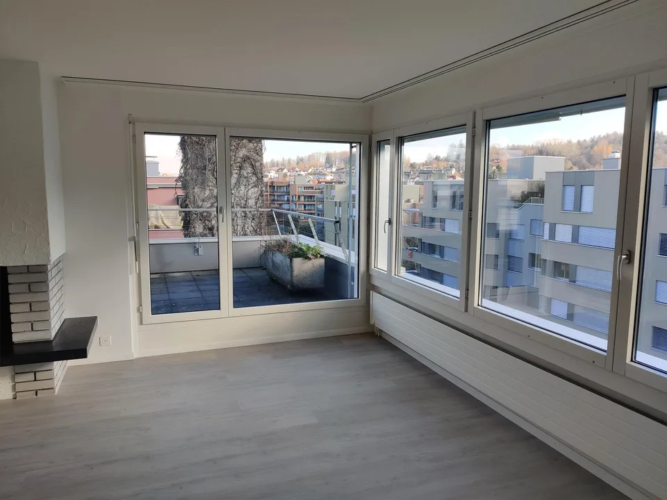 Grosse 4.5 Zimmer - Attikawohnung mit zwei Terrassen – Foto 7 von 13