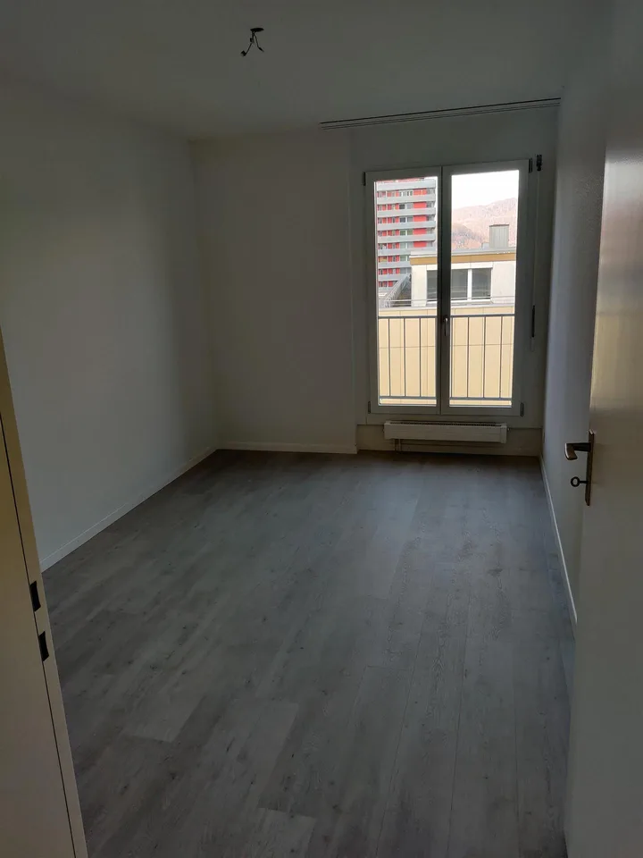 Grosse 4.5 Zimmer - Attikawohnung mit zwei Terrassen – Foto 9 von 13