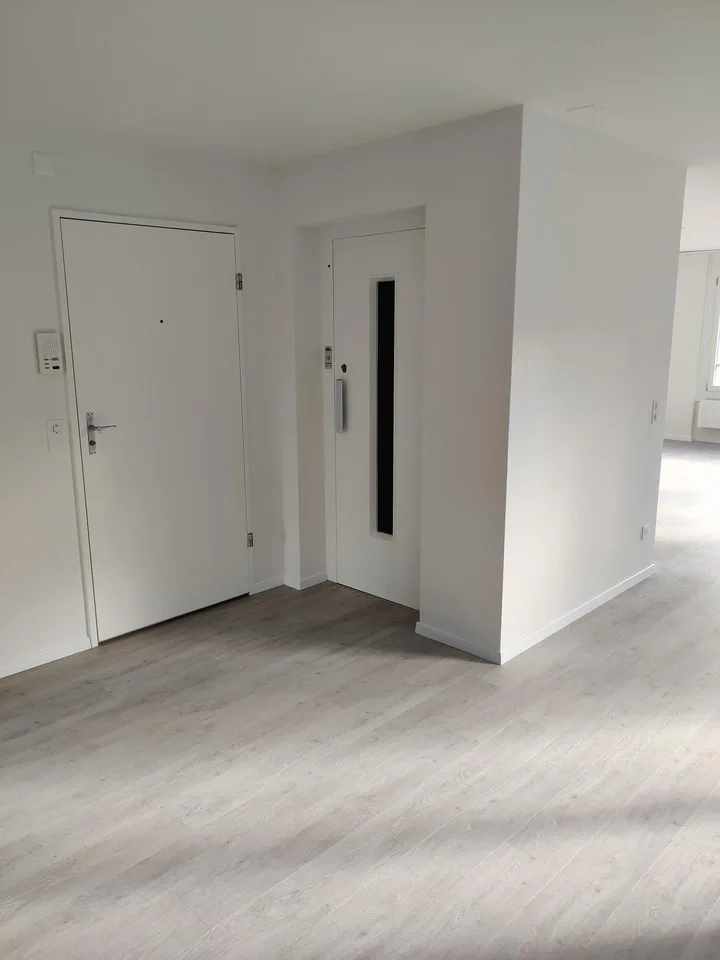 Grosse 4 1/2-Zimmer-Attika-Wohnung mit zwei Terrassen – Foto 12 von 13