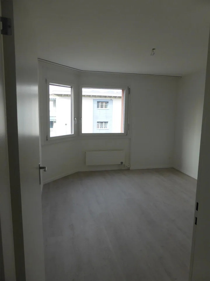 Renovierte 3.5 Zimmerwohnung – Foto 9 von 10