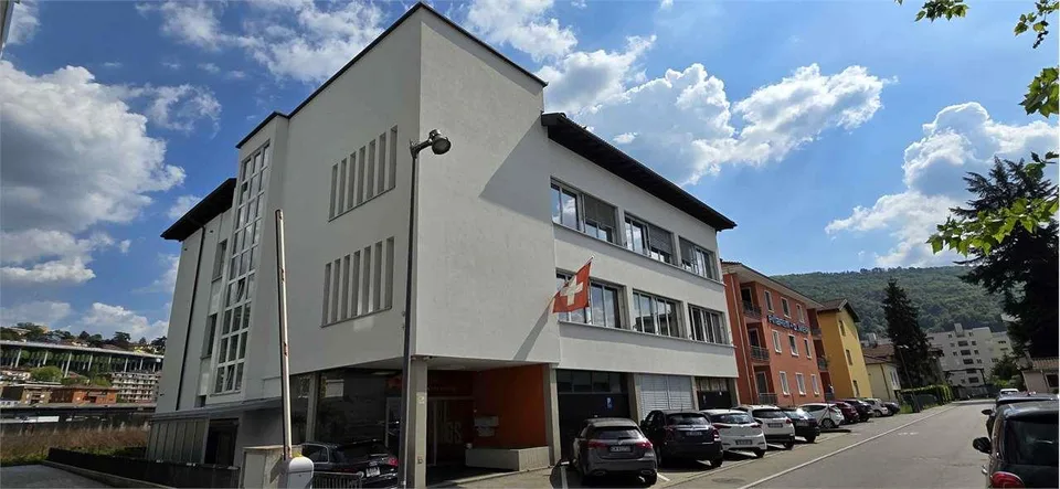UFFICI E MAGAZZINI IN ZONA STRATEGICA